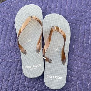 Blue lagoon flip flops